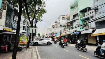 BÁN NHÀ MTKD QUẬN 8. SÁT QUẬN 1, Quận 5. DT: 53m2 - 4 Tầng - Nở hậu.