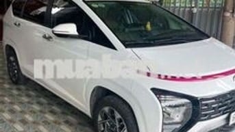Hyundai Stargazer 7 chỗ Trắng Xăng