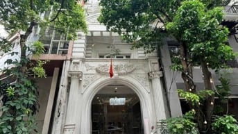 Cho Thuê Nhà 7 Tầng,Thang Máy tại: Vũ Phạm Hàm,Cầu Giấy