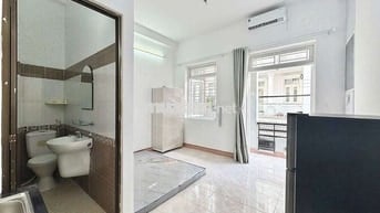 STUDIO 4X FULL NỘI THẤT BAN CÔNG THOÁNG