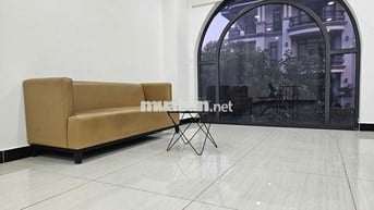 Cho thuê văn phòng 75m2 full nội thất, máy lạnh, 15Tr/tháng