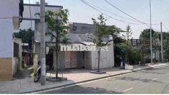 Cho thuê nhà cấp 4 củ mặt tiền kinh doanh phường hiệp hoà