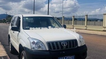 Toyota Land Cruiser Prado 2005 Số sàn Trắng