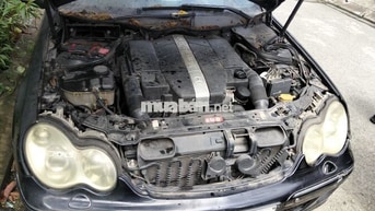 Mercedes-Benz C240 Đen