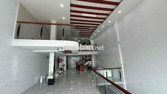 Cho thuê Vp/MBKD p.Linh Đông hơn 700m2 có hầm xe thang máy 60tr TL