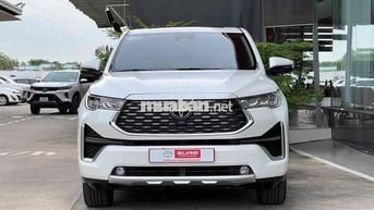 Toyota Innova Cross Hybrid 2025 25.000km