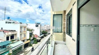 Phòng cho thuê có bancol cửa sổ trời thang máy giá rẻ