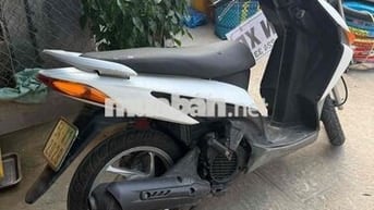 Honda Air Blade Trắng Thể thao Xăng