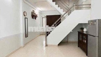 cho thuê mặt bằng ngay trường học trung tâm ngã 5 vừa ở vừa kinh doanh