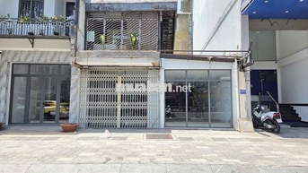 NGANG 8M *** QUẬN 1 - SỐ 206 TRẦN HƯNG ĐẠO, LỀ RỘNG 10M