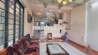 CHO THUÊ NHÀ VILA SÂN VƯỜN (TRƯỚC /SAU)