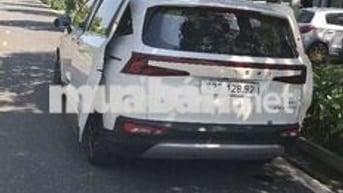 Hyundai Custin 2024 2.0 Tubor Trắng 7 chỗ