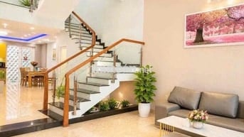 111 CHO THUÊ NHÀ NGUYÊN CĂN RỘNG RÃI MẶT TIỀN ĐẸP