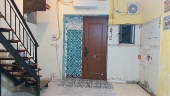 Cho thuê phòng  tầng 1 rieng biet