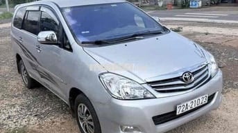 Toyota Innova 2010 Số sàn Bạc 7 chỗ