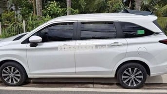 Toyota Xe gia đình 7 chỗ màu Trắng