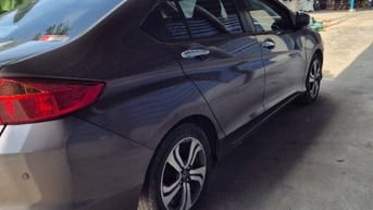 Cần bán xe Honda city 2017 xe đứng tên công ty 