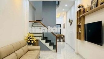 BÁN NHÀ QUẬN 10 CÁCH 5M LÀ MẶT TIỀN - VĨNH VIỄN - NGUYỄN DUY DƯƠNG .