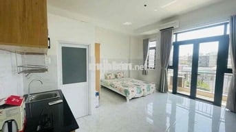 Cho thuê căn hộ studio ban công 27m2 chỉ 4tr2 gần UFM, KCX TÂN THUẬN