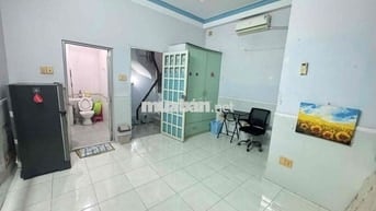 Phòng ban công cho NỮ thuê Full nội thất GIÁP Q1