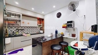 BÁN GẤP NHÀ DƯƠNG QUẢNG HÀM, 1 TỶ 850, NHIỀU TIỆN ÍCH, DỌN VÀO Ở NGAY 