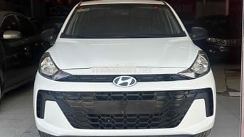 Hyundai i10 2025 Số sàn 35000 km Trắng