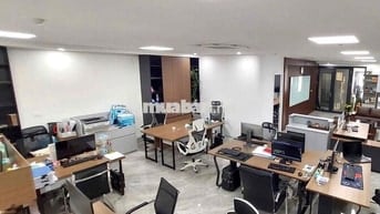 Do chuyển sang văn phòng mới, mình cần cho thuê lại văn phòng tại 50B