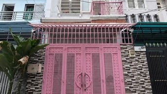 Hàng mới lên! Nhà đẹp Nguyễn Hữu Tiến – HXH – 56m²–2 tầng.Giá chỉ 5T5