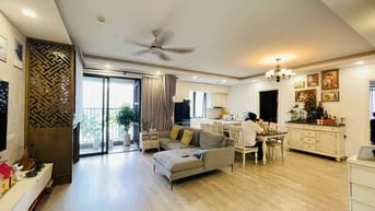 Cần bán căn chung cư Sky Garden Minh Khai 100m2, full nội thất, 3 ngủ