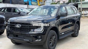 Ford Everest Tiêu chuẩn 2026 Đen Tự động