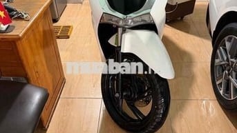 Honda SH 125i CBS Trắng 124.8 cm3