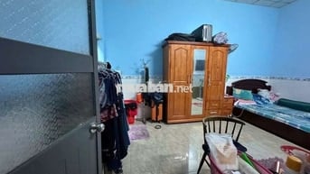 BÁN NHÀ CẤP 4 167M2 CÓ SÂN ĐỂ XE HƠI VÀ SÂN SAU TO TIỆN TRỒNG CÂY