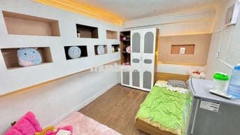 Phòng dưới trệt, tách bếp, full nội thất 25m2 giá 3tr5