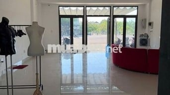 SHOPHOUSE NGUYỄN SINH SẮC VỊ TRÍ ĐẸP
