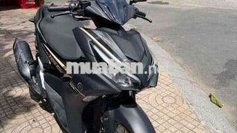 Yamaha NVX 155 Đen