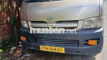 Toyota Hiace 2005 Dầu Vàng Cát