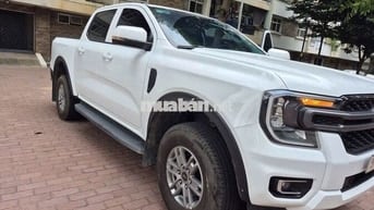 Ford Bán tải 2025 2 cầu 4x4AT Trắng 8000 km