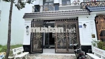 CHO THUÊ NHÀ TRỆT 2 LẦU FULL NỘI THẤT KDC NAM LONG