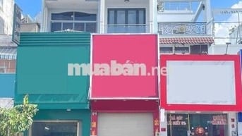 Mặt Tiền Bà Hom - Gần Chợ Phú Lâm.