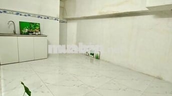 Phòng trọ lầu 1, kể bếp, wc riêng, ngay cityland center hill