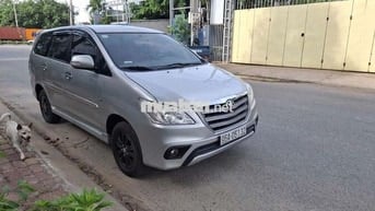 Toyota Innova 2015 gia đình