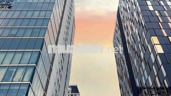 9.5 TỶ- Q4 SÁT VÁCH Q1, 2 TẦNG 4PN2WC