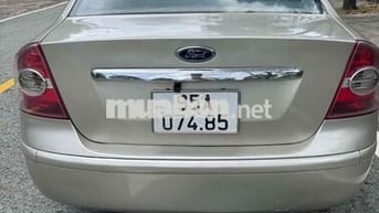 Ford Focus 2024 Vàng cát 5 chỗ