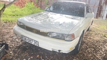 Toyota Camry 1987 Trắng