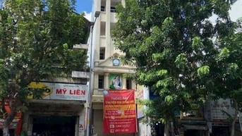 TÔI CẦN BÁN 239 LÝ THÁI TỔ GẦN CV GIỌT NƯỚC HẦM 6 TẦNG T.MÁY GIÁ 42 TỶ