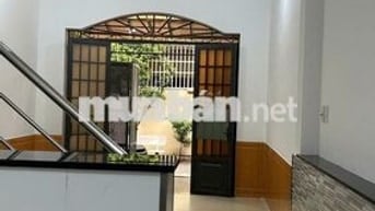 Cho thuê nhà 2pn hẻm xe hơi đường Phạm Văn Bạch Quận Tân Bình 