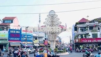 Cho thuê nhà Ngay Vòng xoay Lái Thiêu Cách Mạng Tháng 8