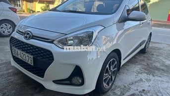Hyundai Grand i10 Trắng Xăng