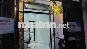 phòng mặt tiền, dưoí đất, bao điện nước wifi