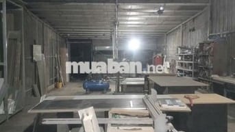Cho thuê xưởng sản xuất nội thất đường lớn, có sẵn máy cưa bàn trượt..